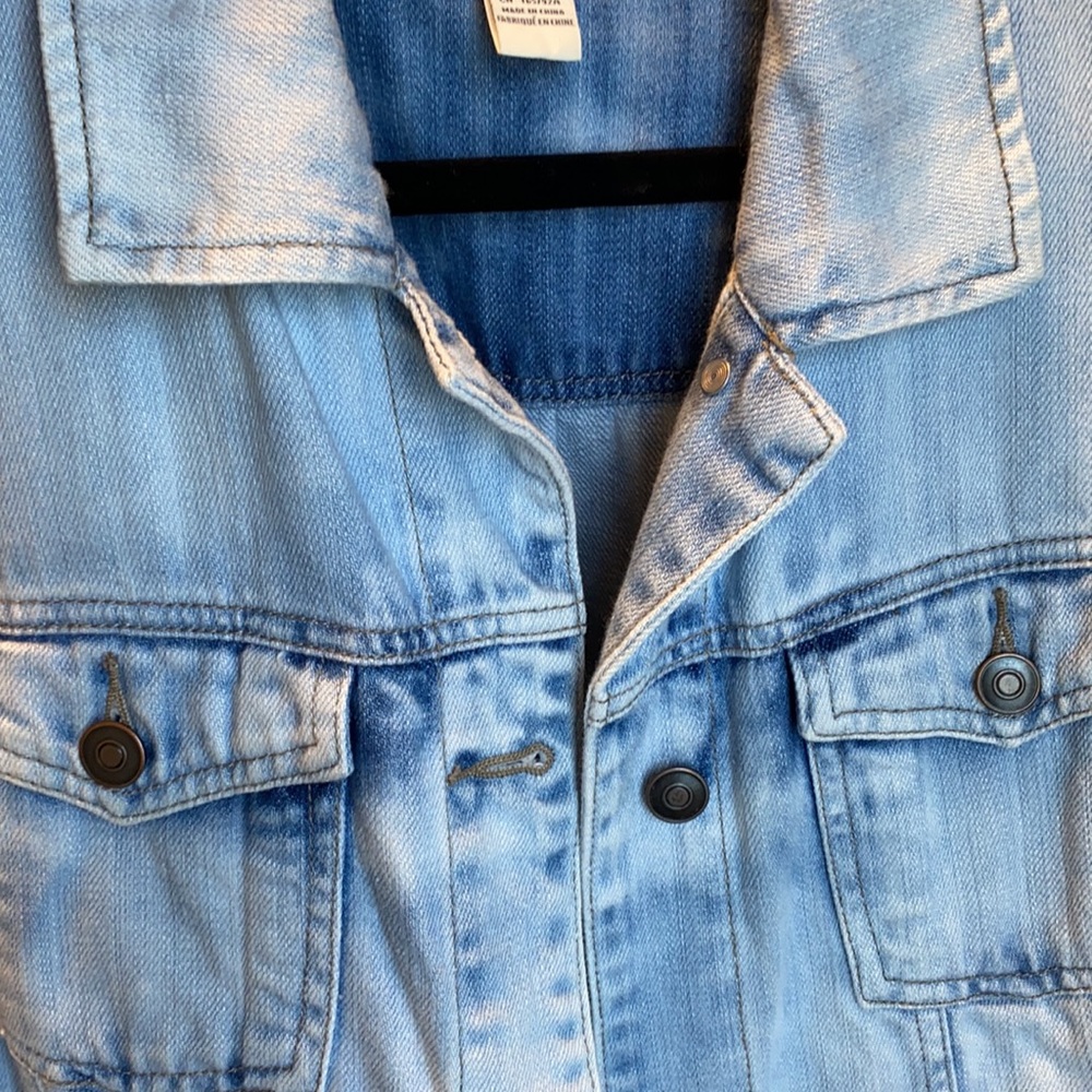 FOREVER 21 DENIM JEAN JACKET - Picture 7 of 7